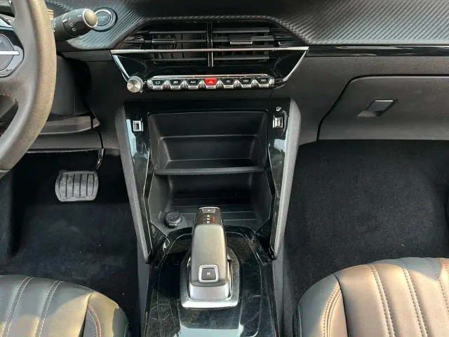 Peugeot 2008 — Фото автомобиля 16