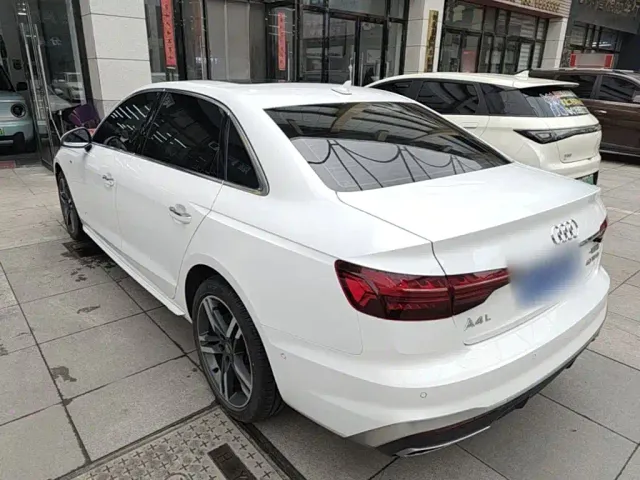 Audi A4L — Фото автомобиля 4