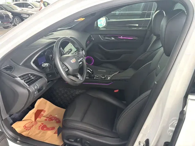 Cadillac CT5 — Фото автомобиля 3