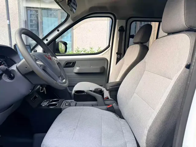 Wuling Yangguang — Фото автомобиля 5