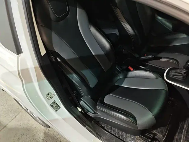 Roewe Clever — Фото автомобиля 24
