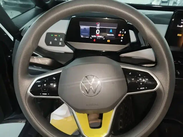 Volkswagen ID.3 — Фото автомобиля 10