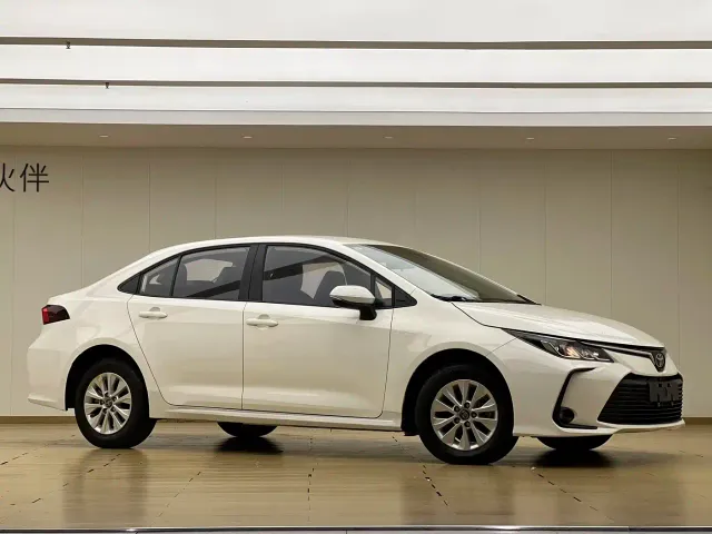 Toyota Corolla — Фото автомобиля 3