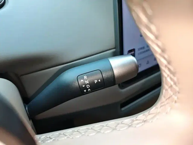 Li Auto i6 — Фото автомобиля 13