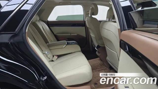 Hyundai Grandeur Grandeur (GN7) 2.5 Бензин 2WD — Фото автомобиля 10