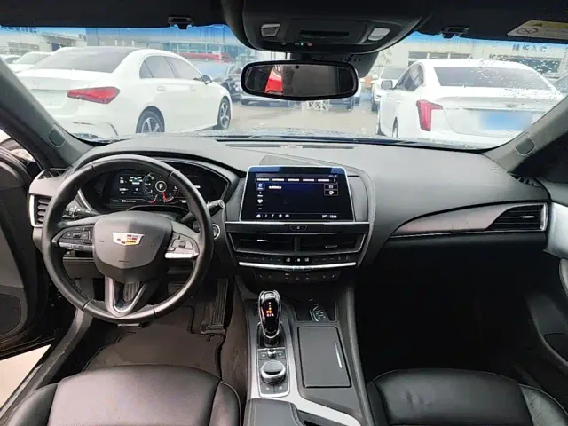 Cadillac CT5 — Фото автомобиля 9