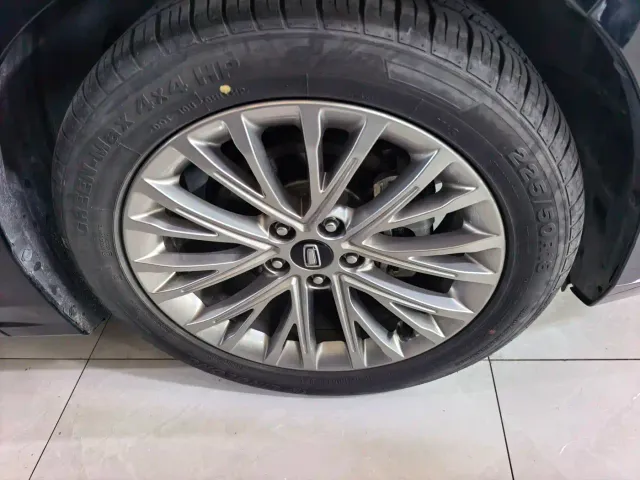 Bestune B70 — Фото автомобиля 15
