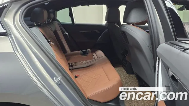 BMW 5-Series 5 серия (G60) 530i xDrive M Sport — Фото автомобиля 11