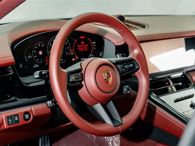 Porsche Panamera — Фото автомобиля 11