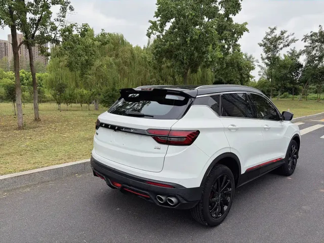 Geely Binyue — Фото автомобиля 8