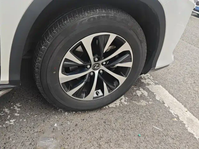 Lexus RX — Фото автомобиля 6