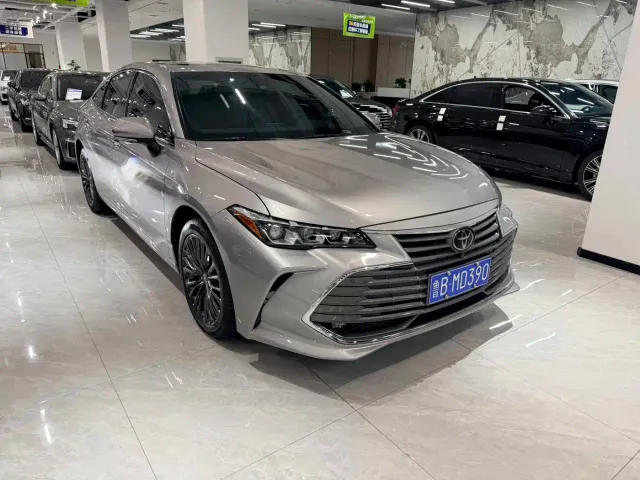 Toyota Avalon — Фото автомобиля 2