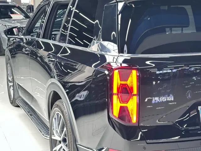 GAC Trumpchi GS8 — Фото автомобиля 7