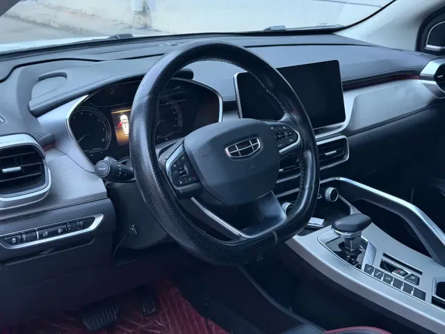 Geely Binyue — Фото автомобиля 7