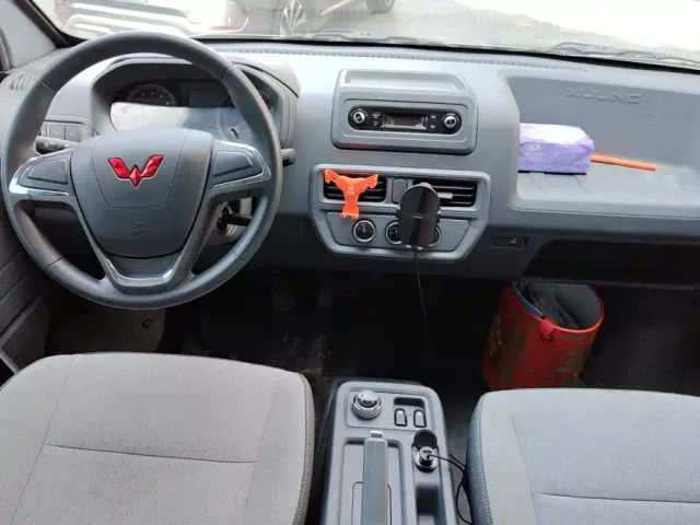 Wuling Yangguang — Фото автомобиля 12