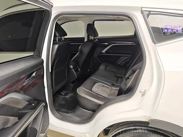 Haval H6 — Фото автомобиля 17