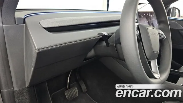 Tesla Model Y — Фото автомобиля 27