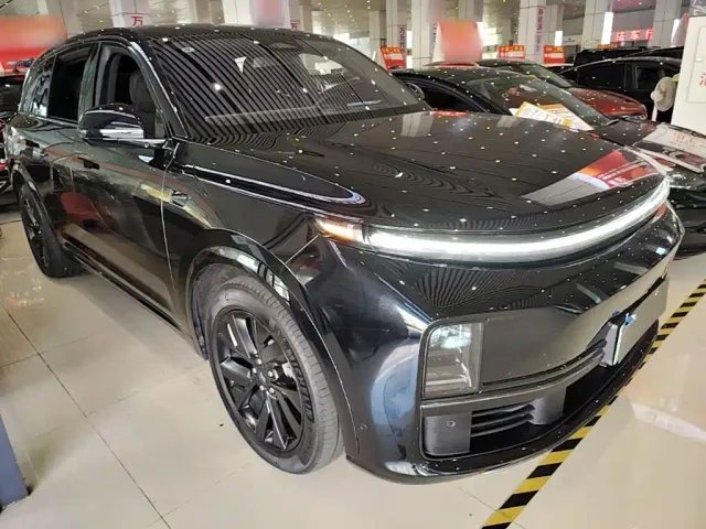 Li Auto L7 — Фото автомобиля 3