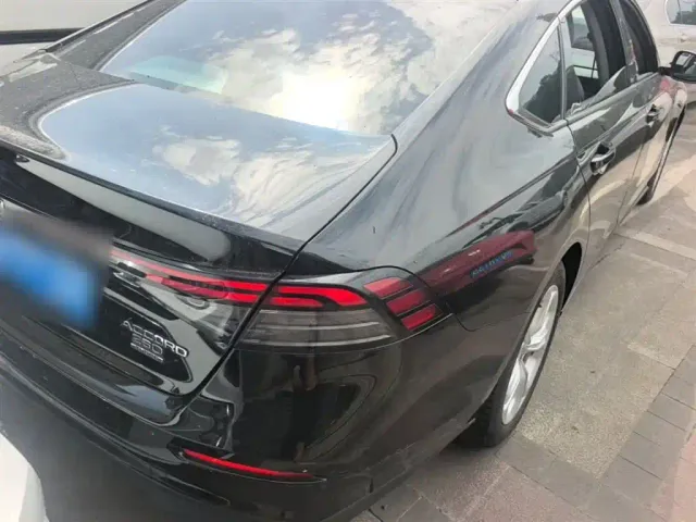 Honda Accord — Фото автомобиля 9