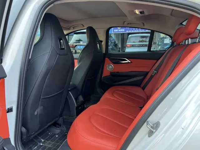 BMW 1 Series — Фото автомобиля 6