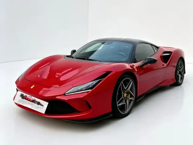 Фотография автомобиля — Ferrari F8