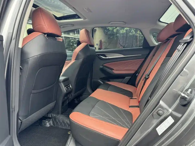Changan Eado — Фото автомобиля 5