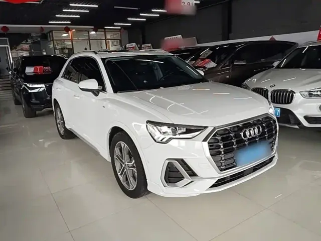 Audi Q3 — Фото автомобиля 3