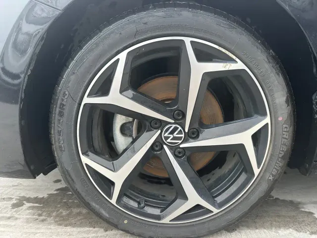 Volkswagen Passat — Фото автомобиля 16