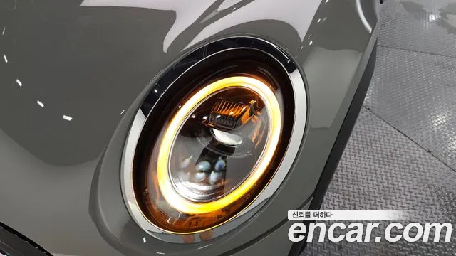 Mini Cooper Cooper 5 дверей Classic — Фото автомобиля 22