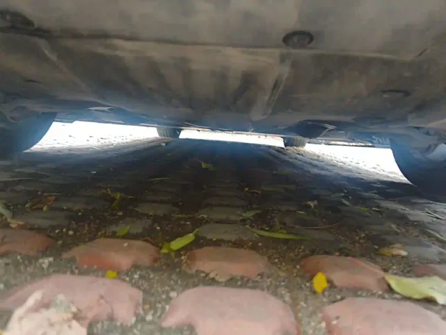 Tesla Model 3 — Фото автомобиля 24