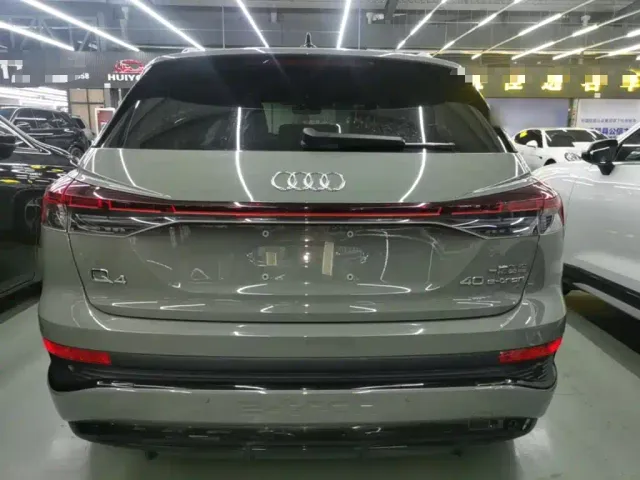Audi Q4 e-tron — Фото автомобиля 5