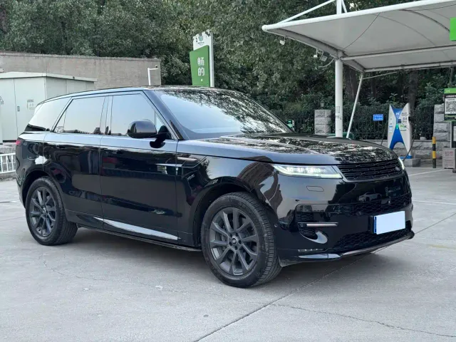 Land Rover Range Rover Sport — Фото автомобиля 11