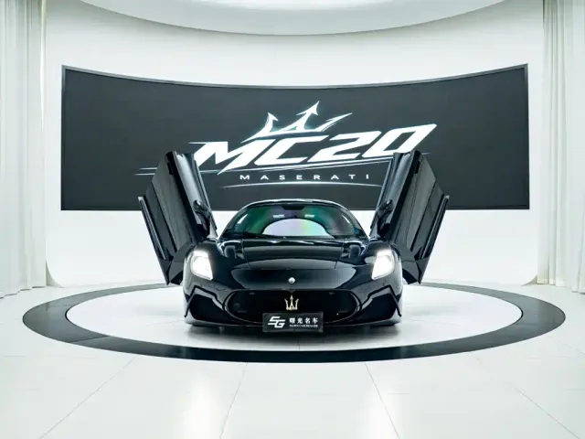 Maserati MC20 — Фото автомобиля 2