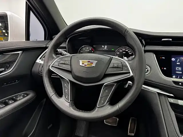 Cadillac XT5 — Фото автомобиля 12