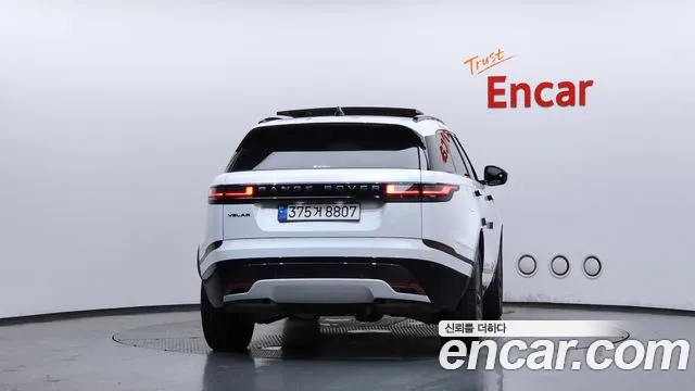 Land Rover Range Rover Velar Range Rover Velar 2.0 P250 Dynamic SE — Фото автомобиля 4