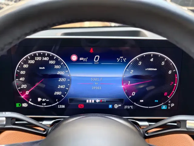 Mercedes-Benz S-Class — Фото автомобиля 23