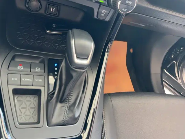 Toyota Wildlander — Фото автомобиля 8