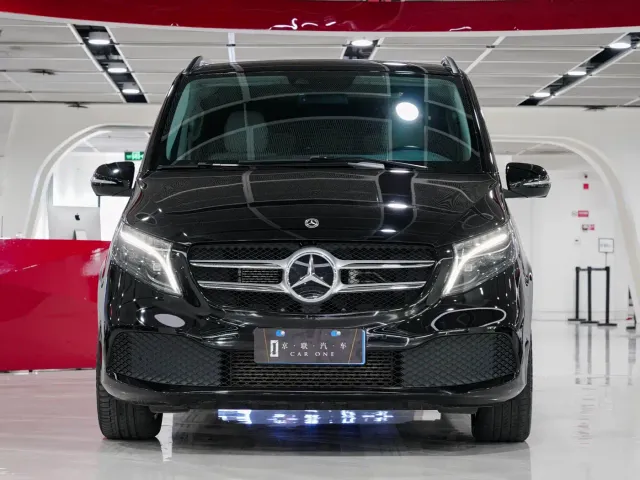 Mercedes-Benz V-Class — Фото автомобиля 2