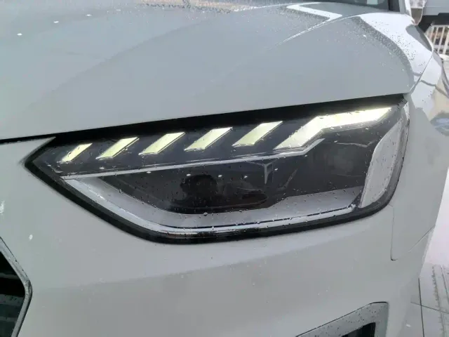 Audi A4L — Фото автомобиля 11