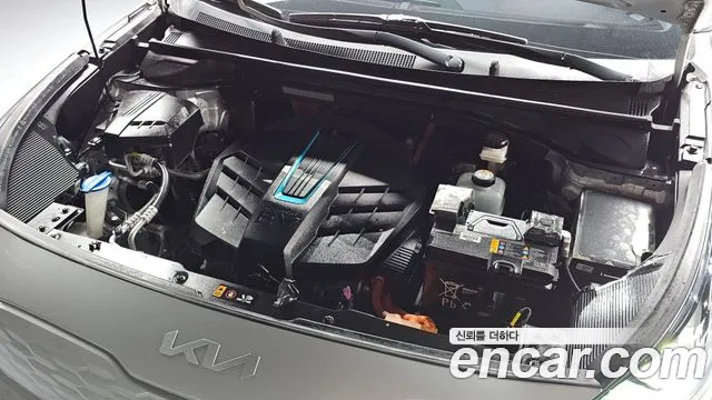 Kia Niro — Фото автомобиля 8
