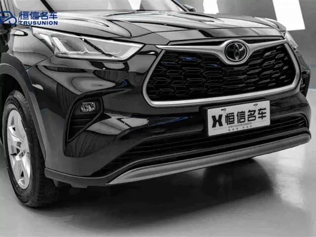 Toyota Highlander — Фото автомобиля 9