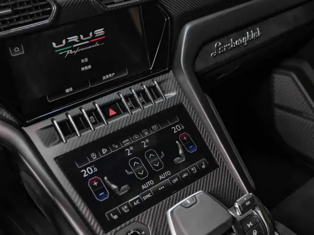 Lamborghini Urus — Фото автомобиля 14