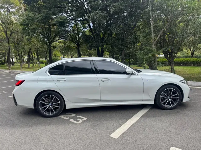 BMW 3 Series — Фото автомобиля 6