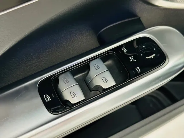 Mercedes-Benz C-Class — Фото автомобиля 11