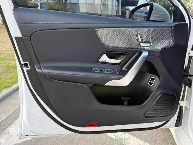 Mercedes-Benz Mercedes-Benz A-Class 2022 A 200 L Sport Sedan Style — Фото автомобиля 16