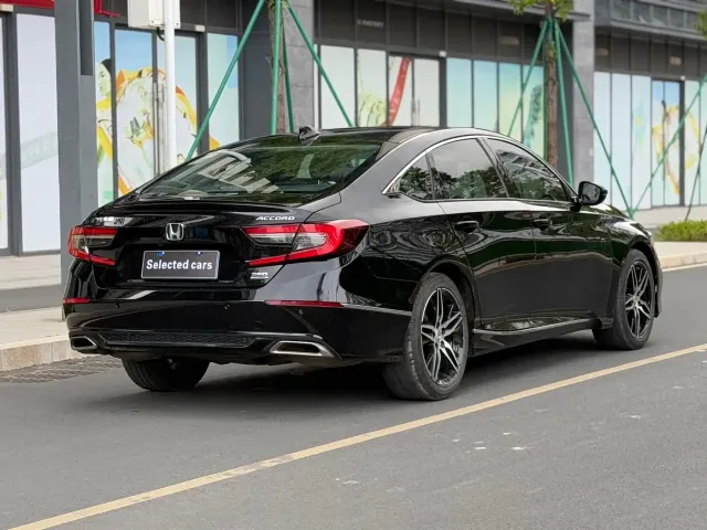 Honda Accord — Фото автомобиля 6