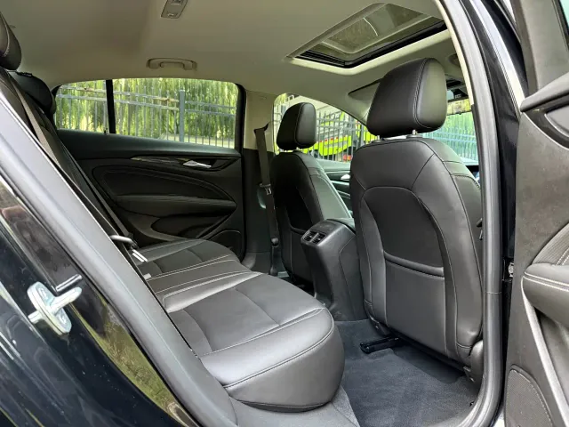 Buick Regal — Фото автомобиля 10