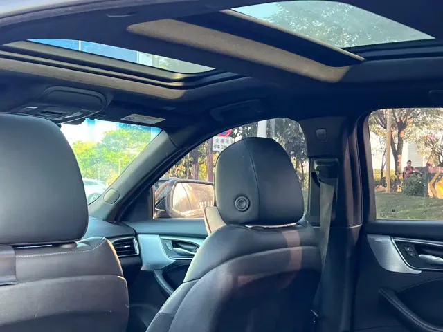 Cadillac CT5 — Фото автомобиля 10