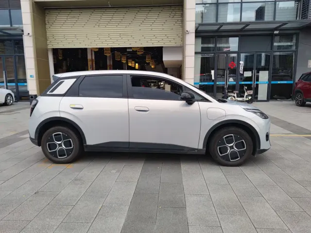 GAC Aion UT — Фото автомобиля 4