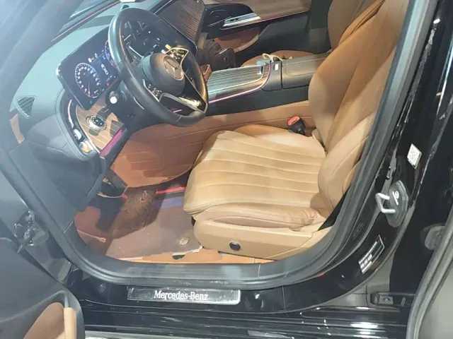 Mercedes-Benz E-Class — Фото автомобиля 10